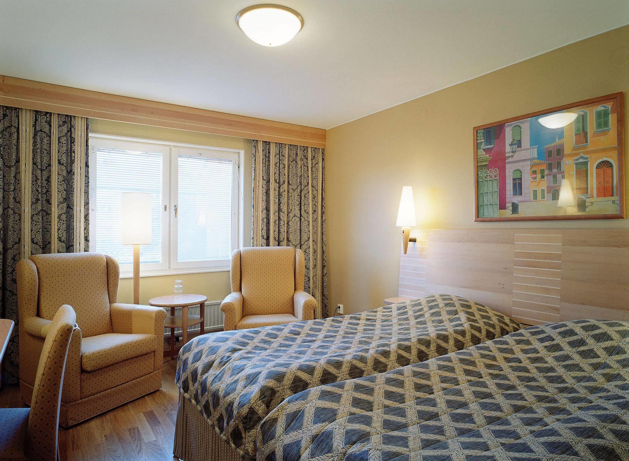 Scandic Grand Hotel Örebro Zimmer foto